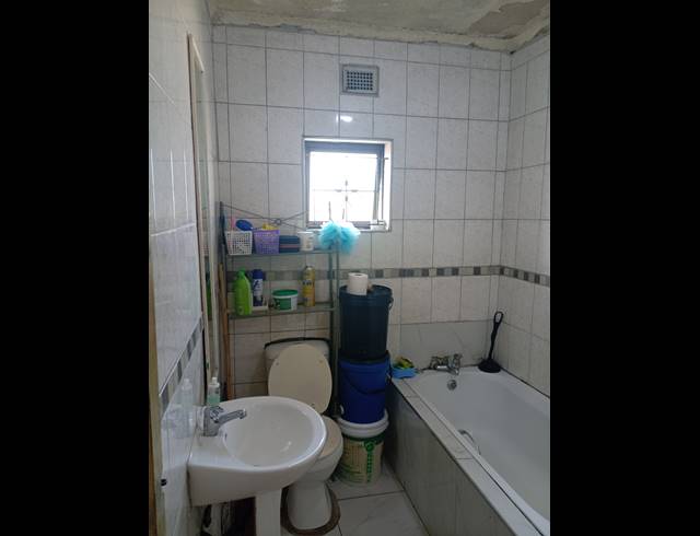3 BEDROOM HOUSE FOR SALE IN UMLAZI K